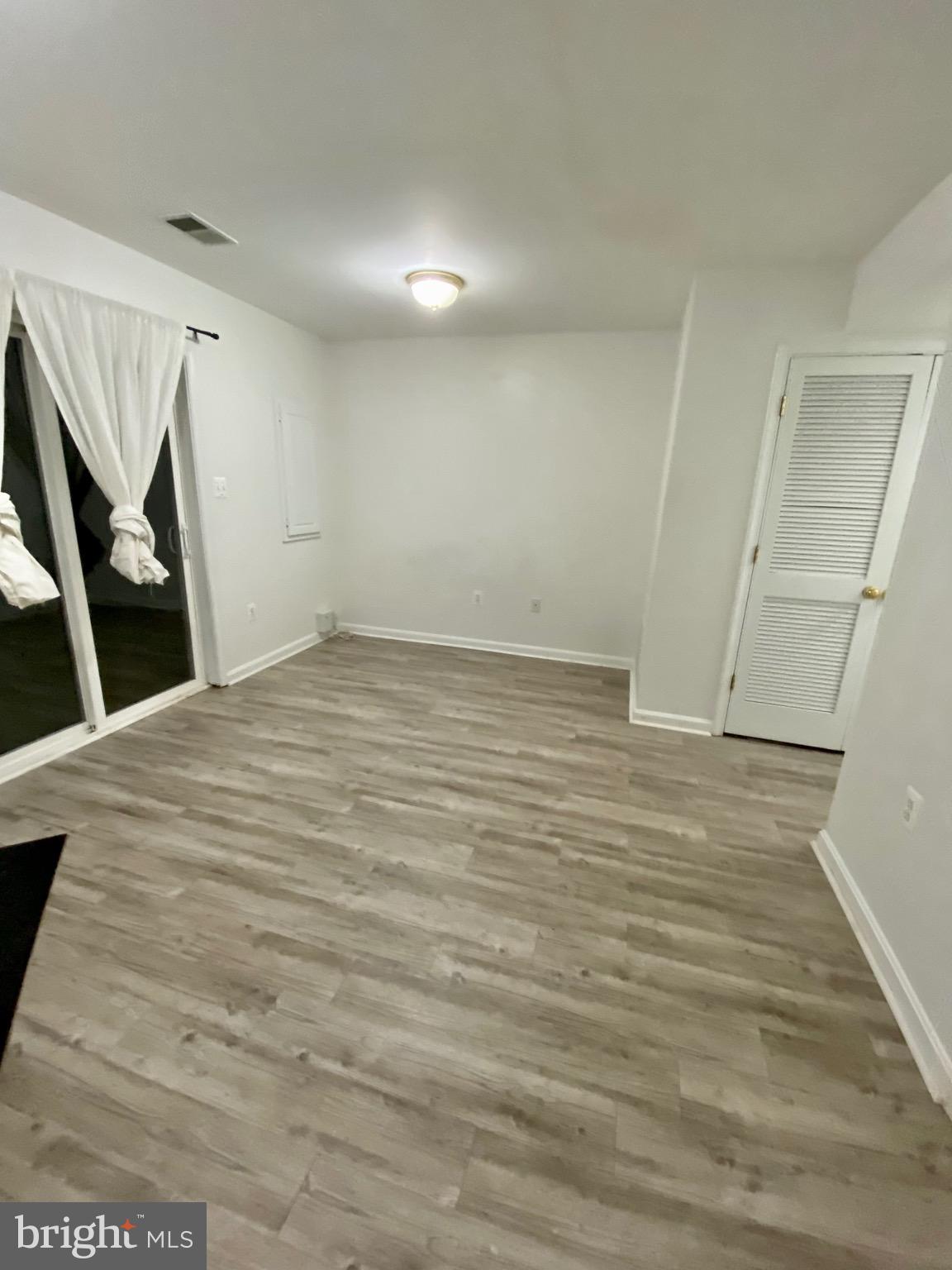 CROSSROADS - Residential Lease