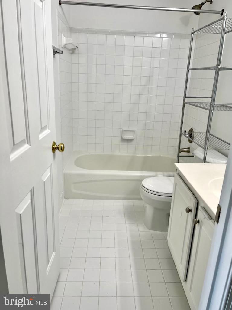 CROSSROADS - Residential Lease