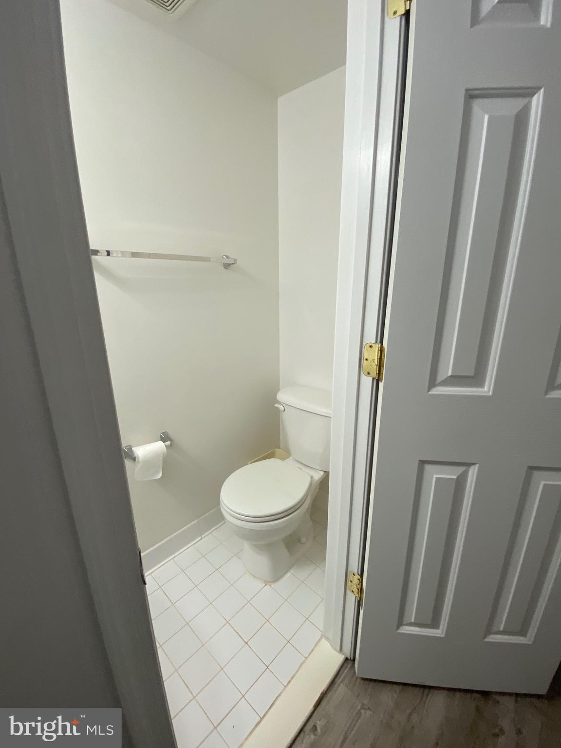 CROSSROADS - Residential Lease