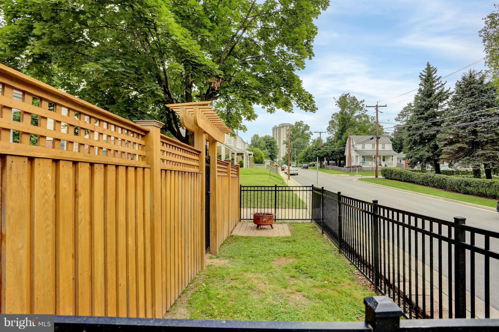 AIGBURTH - Residential