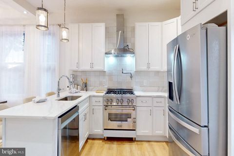 2806 FRANKLIN STREET NE WASHINGTON DC 20018