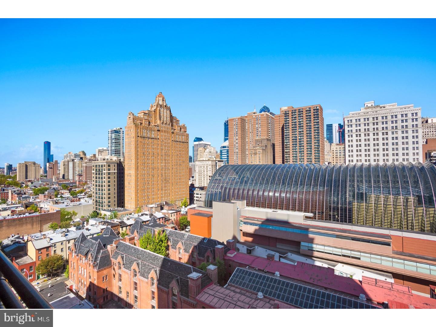 AVENUE OF THE ARTS - Residential