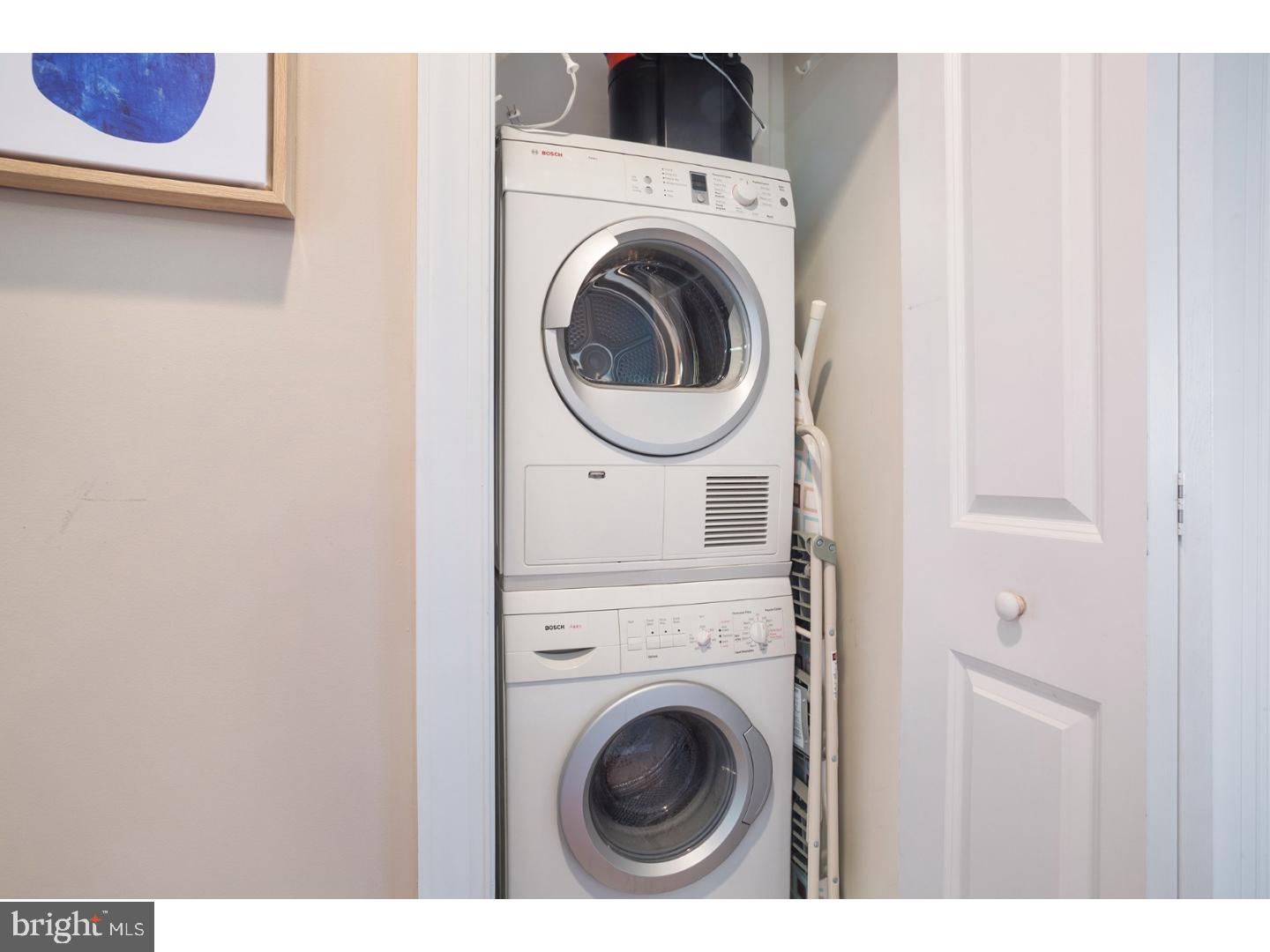 AVENUE OF THE ARTS - Residential