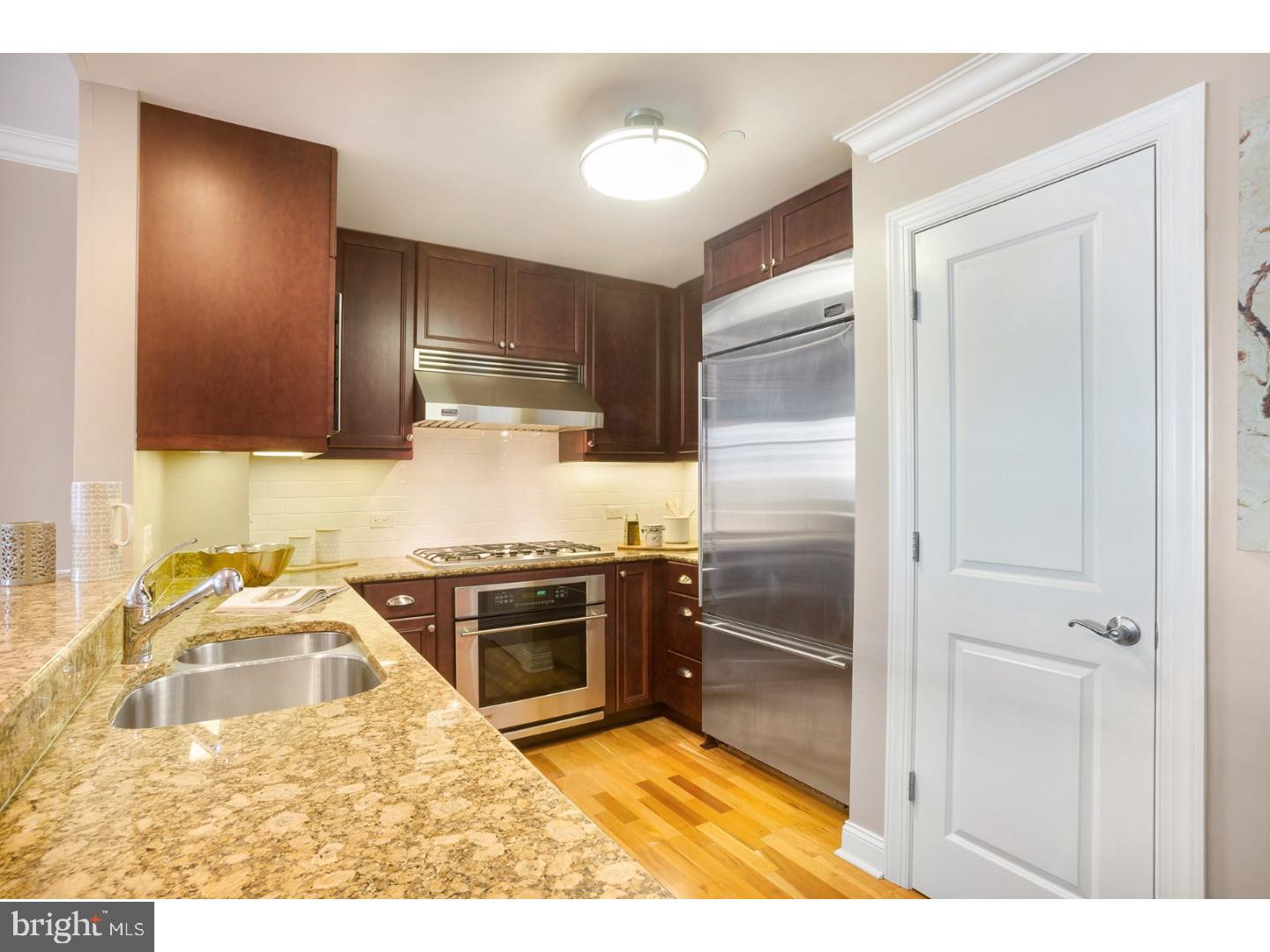 AVENUE OF THE ARTS - Residential