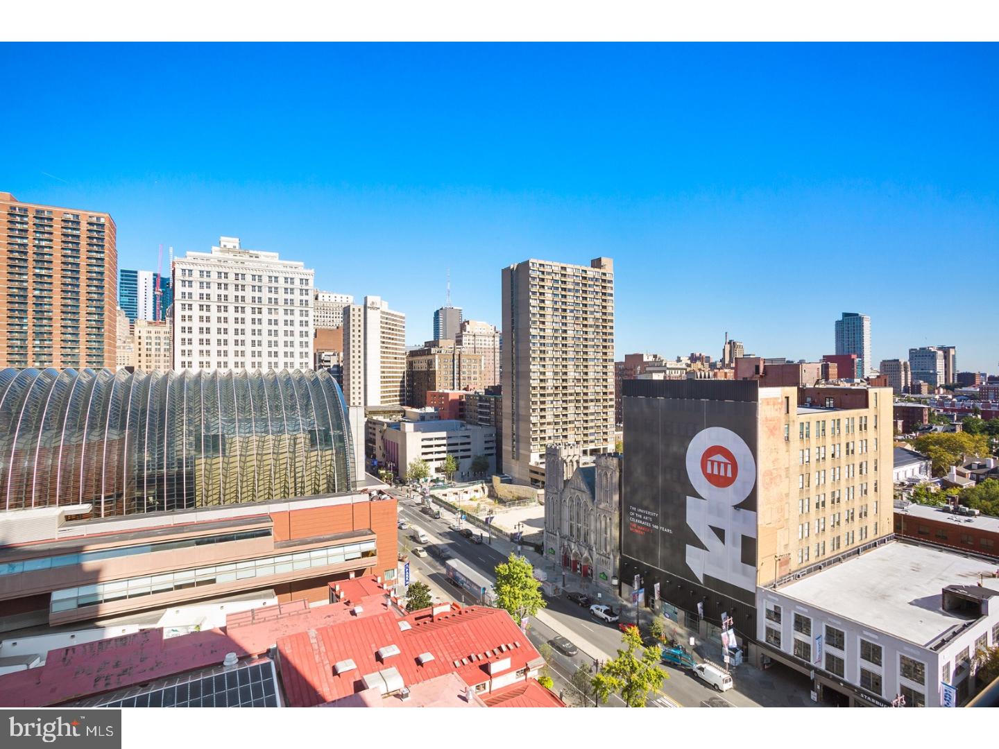 AVENUE OF THE ARTS - Residential