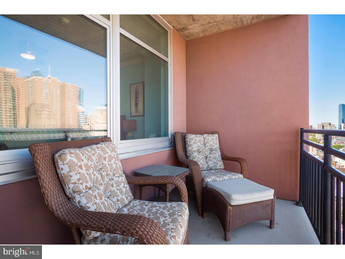 AVENUE OF THE ARTS - Residential