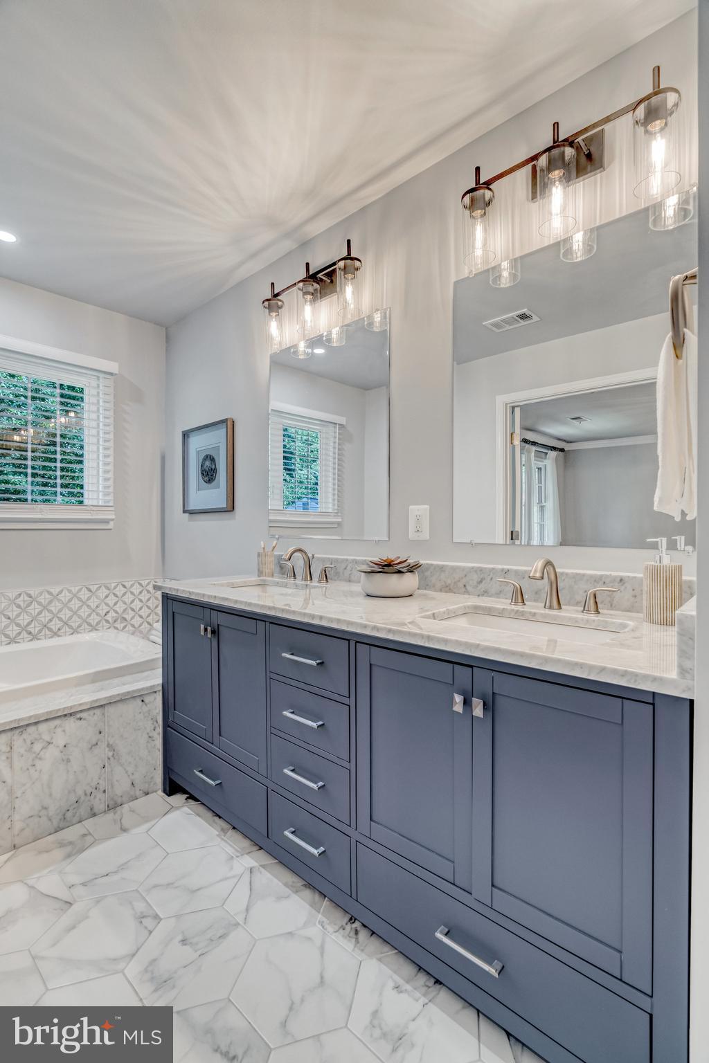 MC LEAN HUNT - Residential