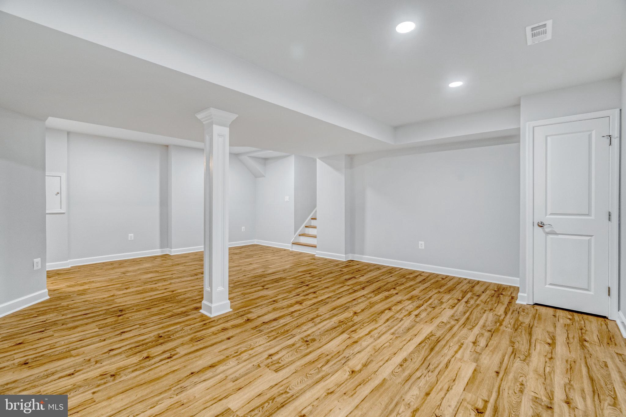 MC LEAN HUNT - Residential