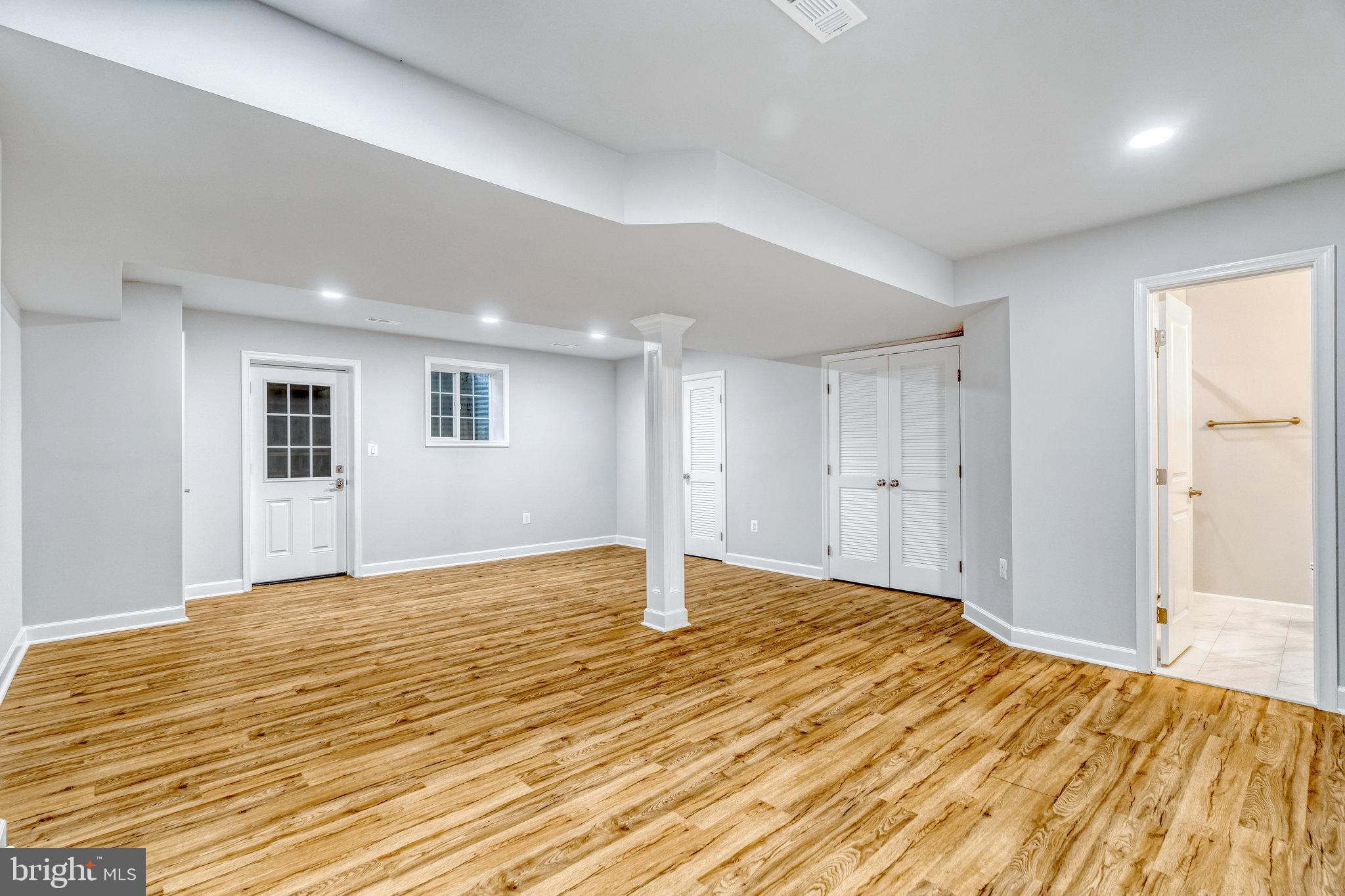 MC LEAN HUNT - Residential