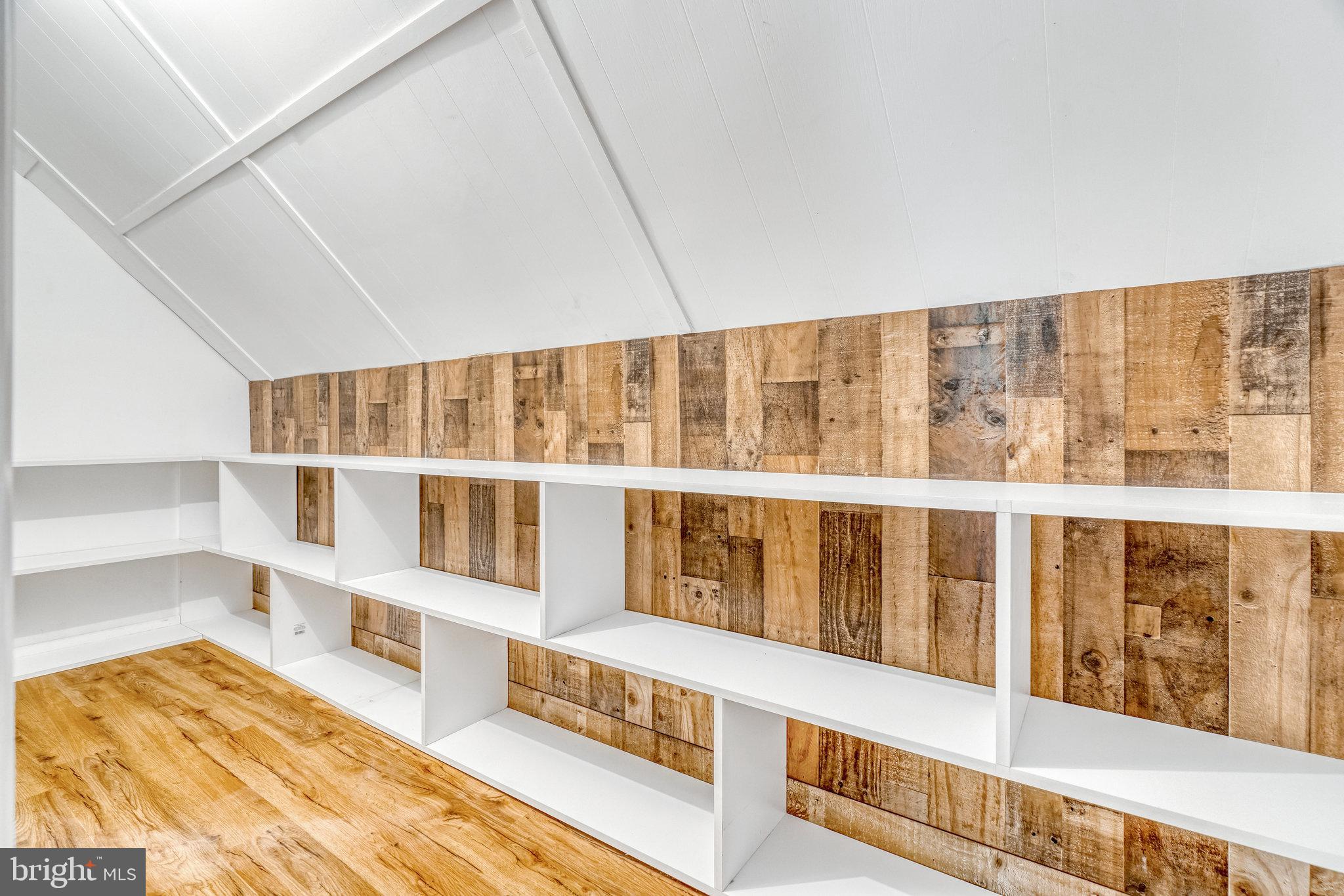 MC LEAN HUNT - Residential