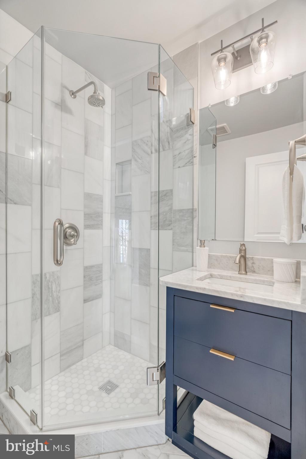 MC LEAN HUNT - Residential