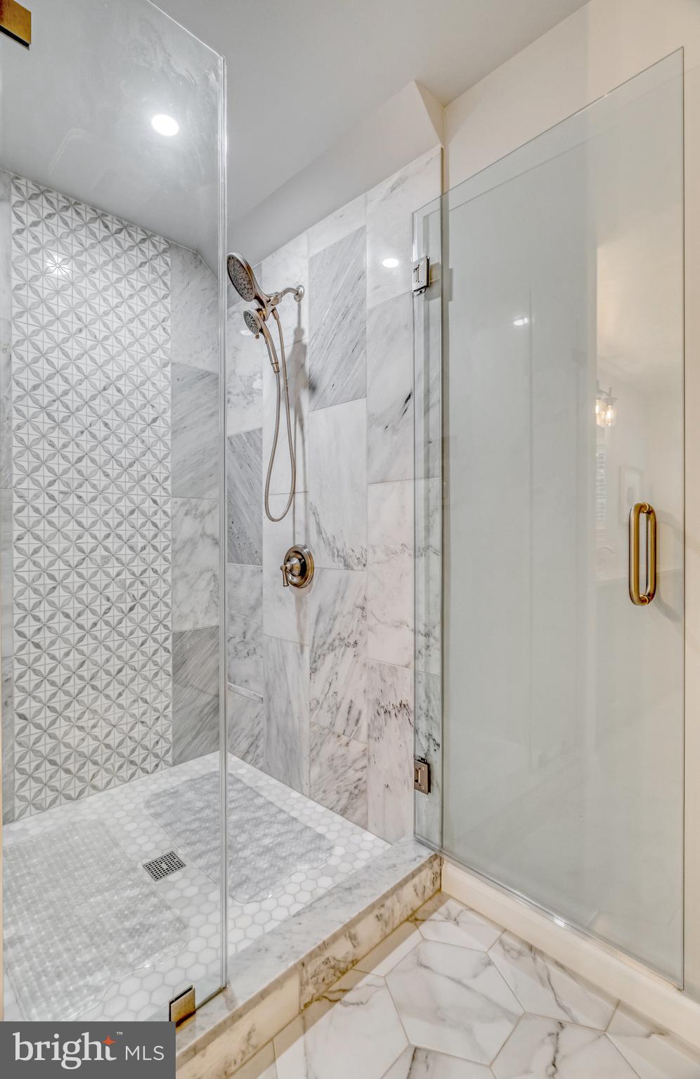 MC LEAN HUNT - Residential