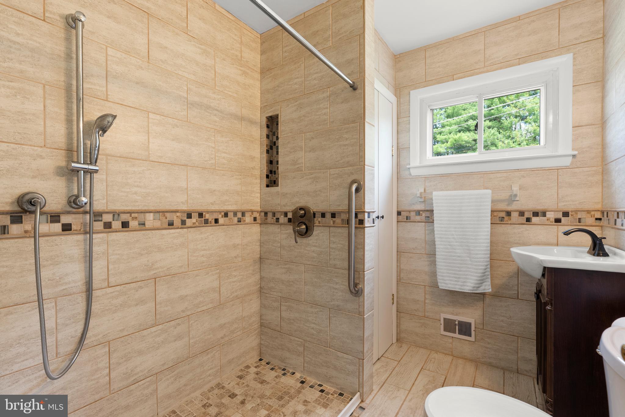 BROOKNOLL - Residential