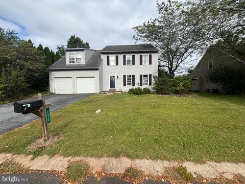 Photo of 195 Village Spring Lane, REINHOLDS, PA 17569 (MLS # PALA2076428)