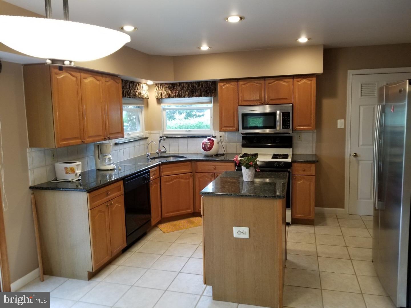 SUMMER RIDGE - Residential