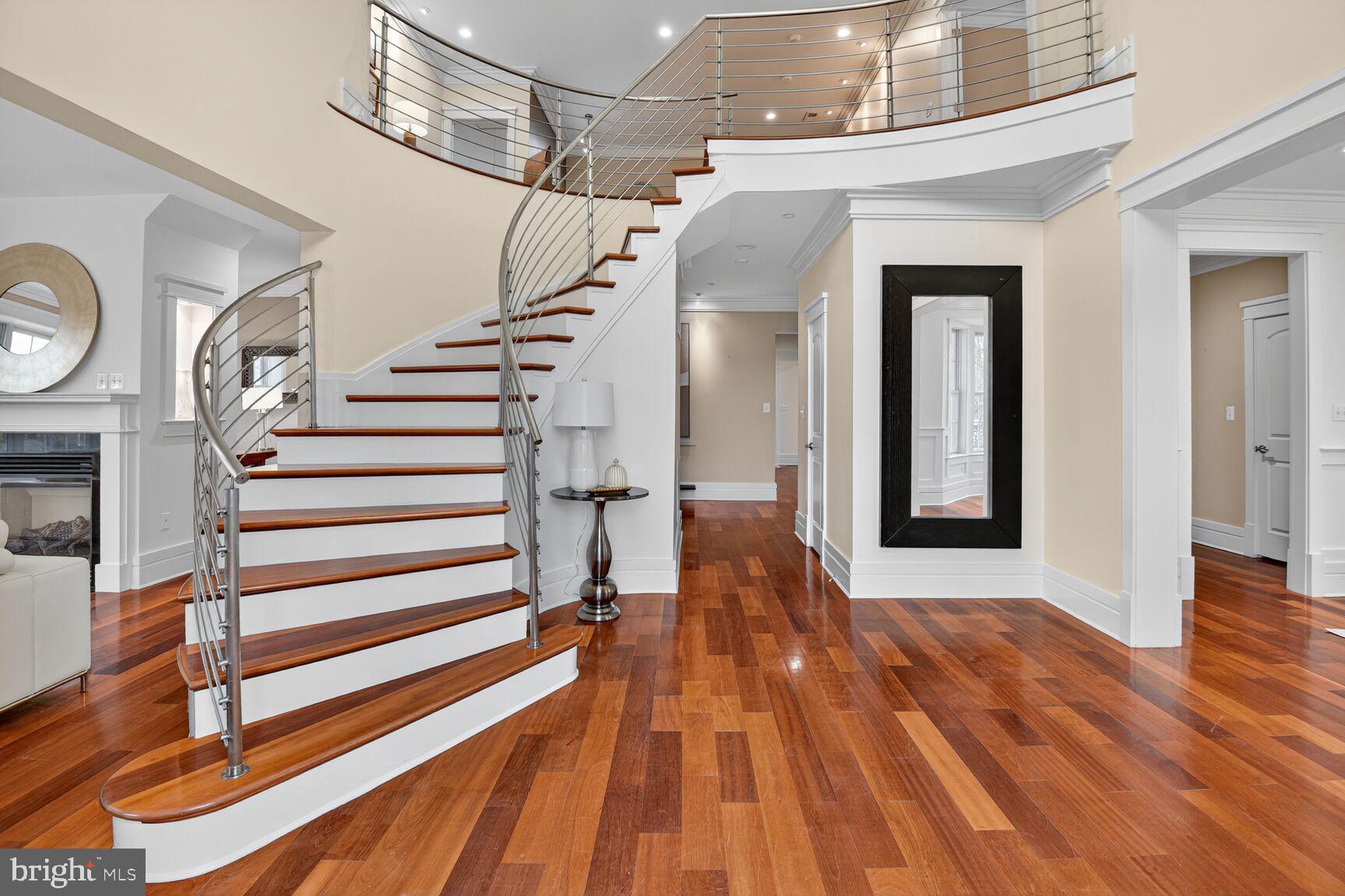 9715 SINGLETON DRIVE