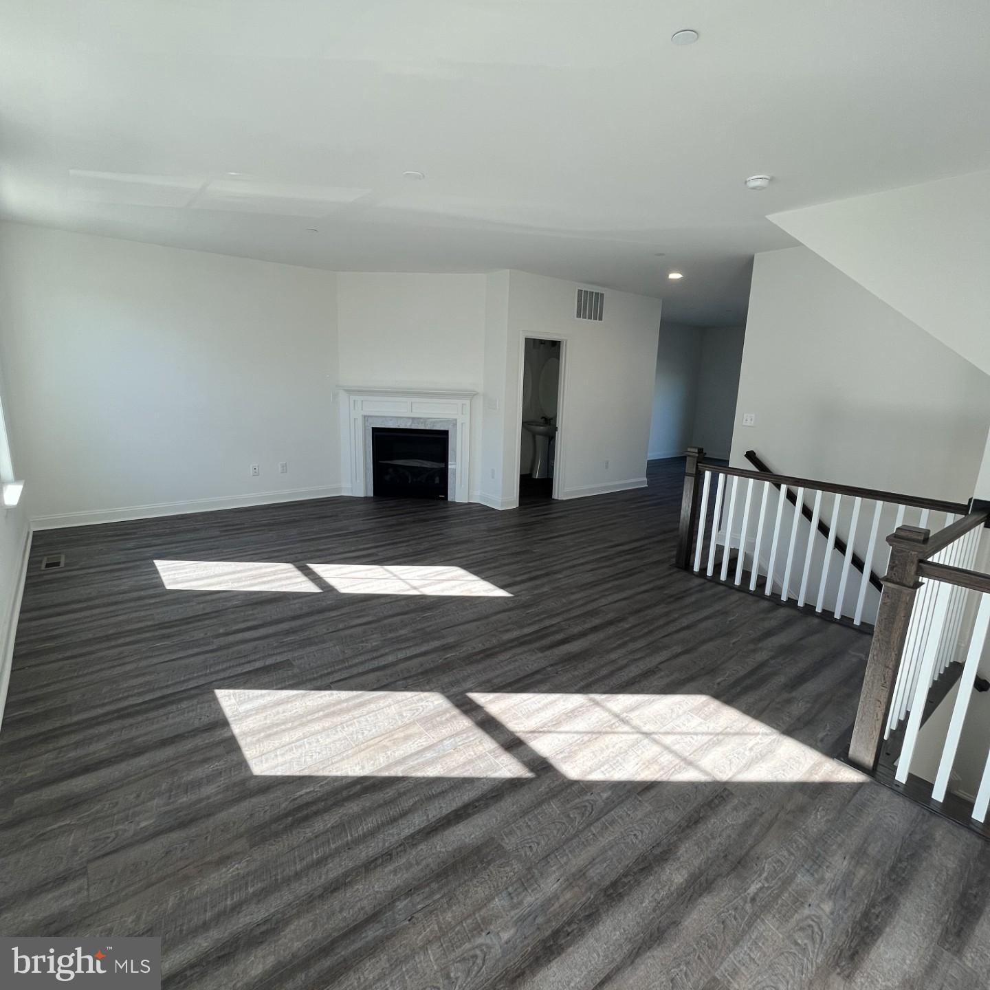 ELLENDALE - Residential