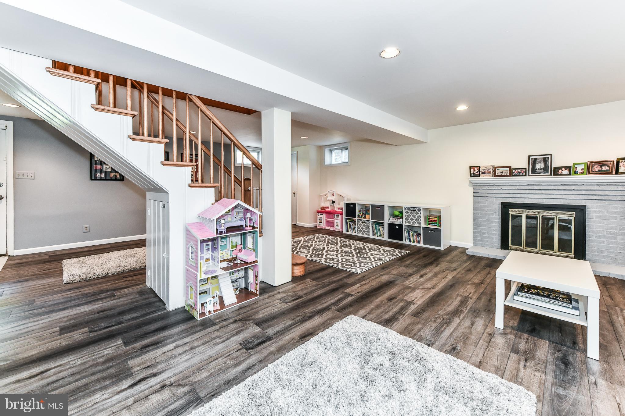 WOODCREST - Residential Lease