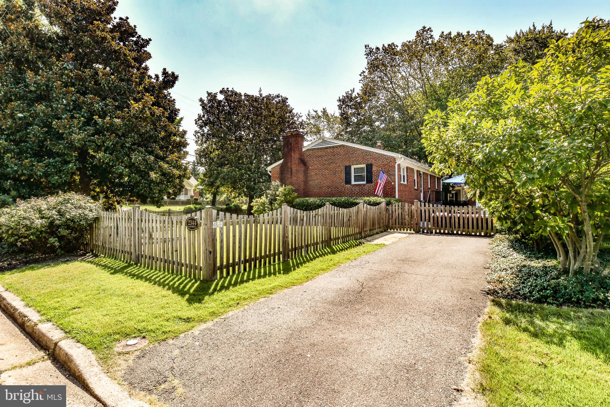 WOODCREST - Residential Lease