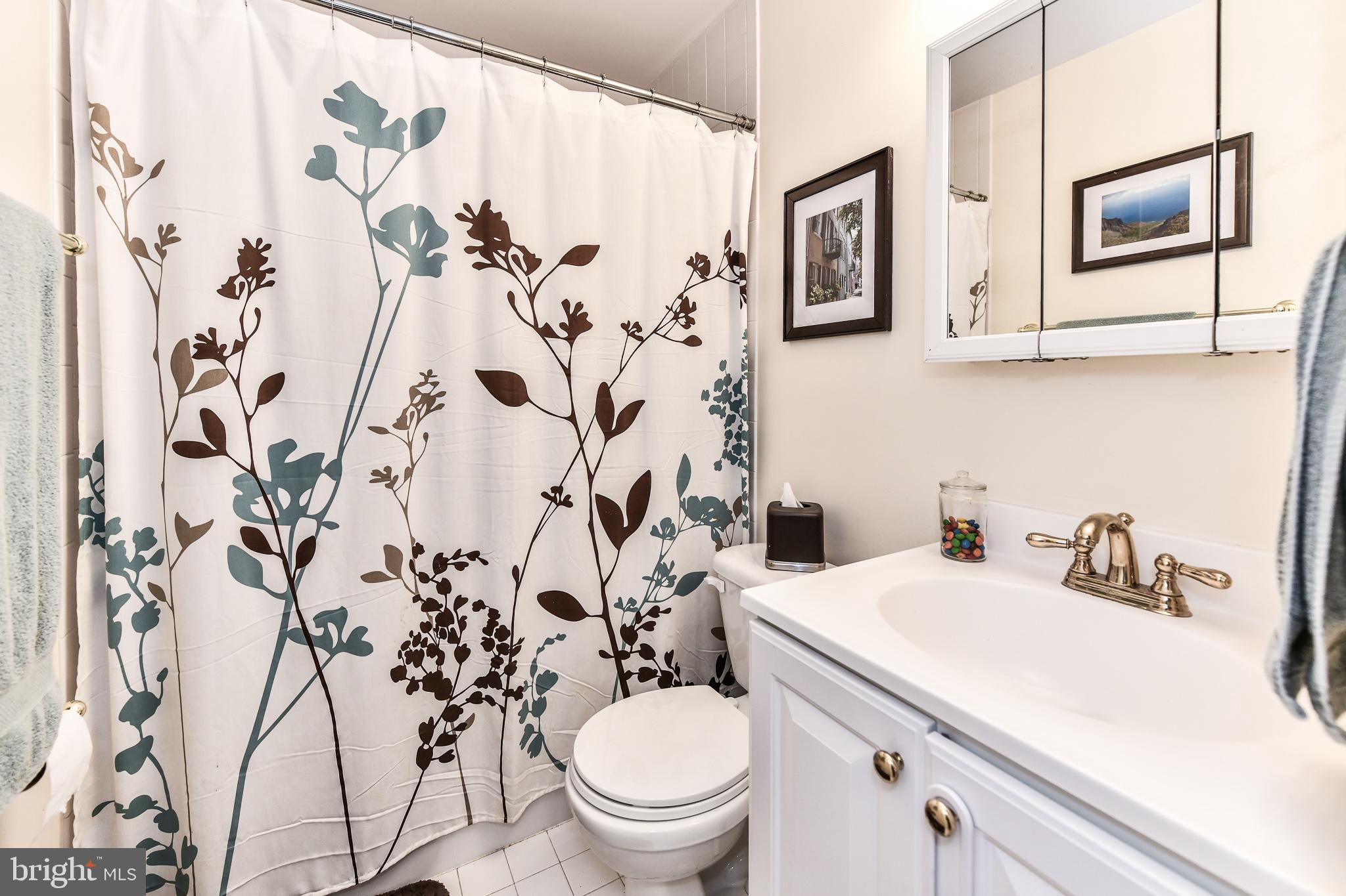 WOODCREST - Residential Lease