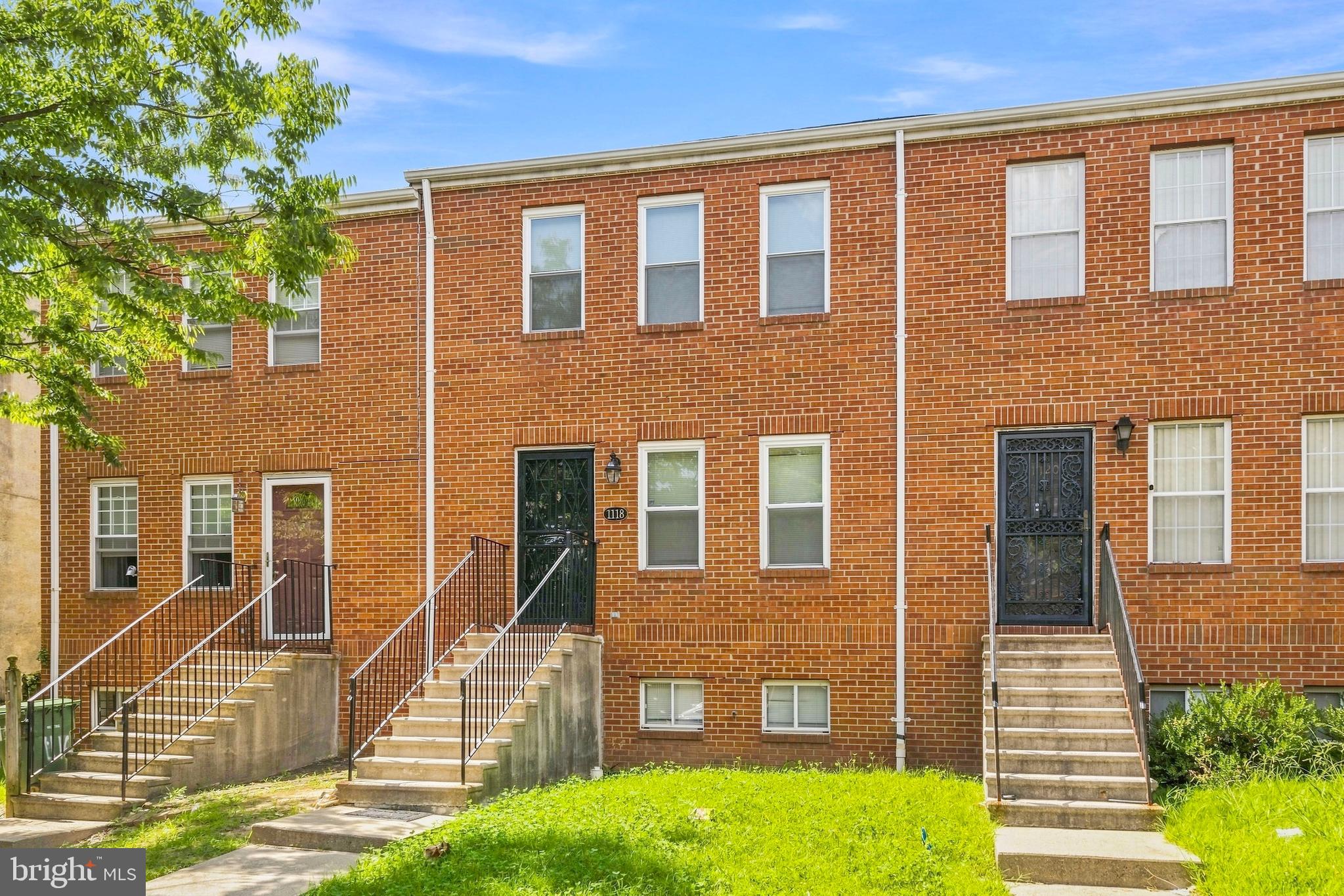 1118 N CENTRAL AVENUE