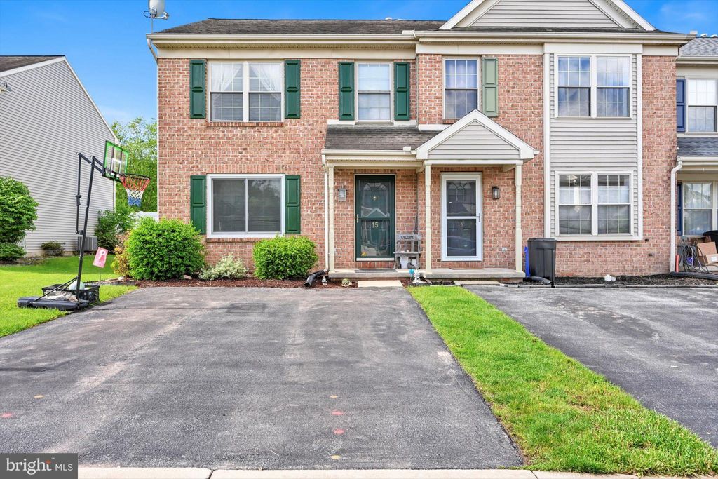 Photo of 15 Windemere Court, ELIZABETHTOWN, PA 17022 (MLS # PALA2070862)