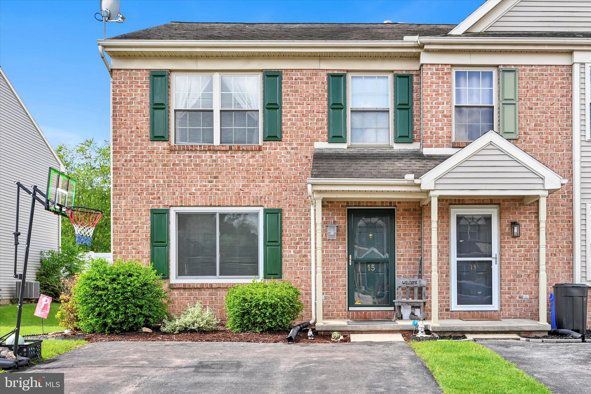 NORTHBROOKE TOWNHOME - Residential