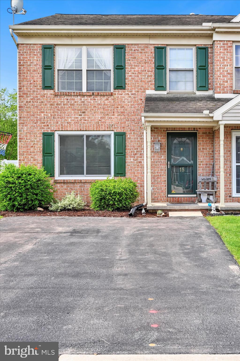 15 WINDEMERE COURT
