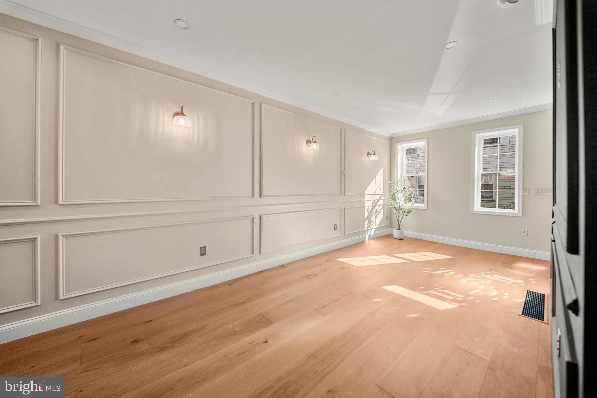 LOWER MOYAMENSING - Residential