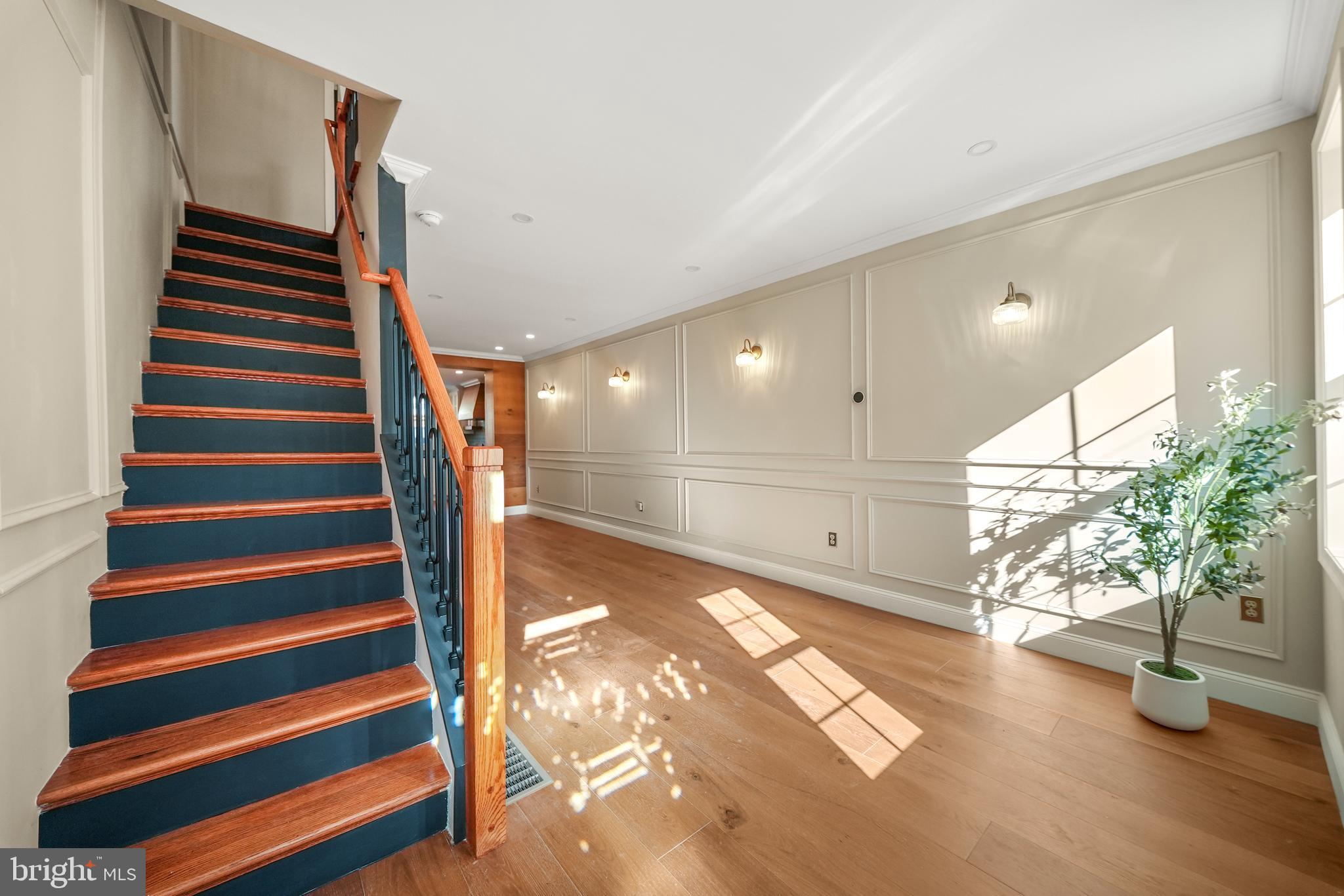 LOWER MOYAMENSING - Residential