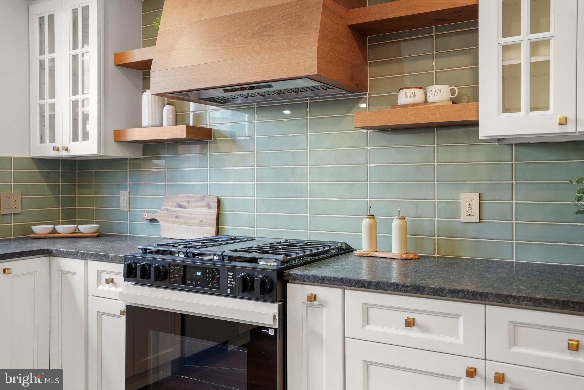 2234 S CLARION STREET