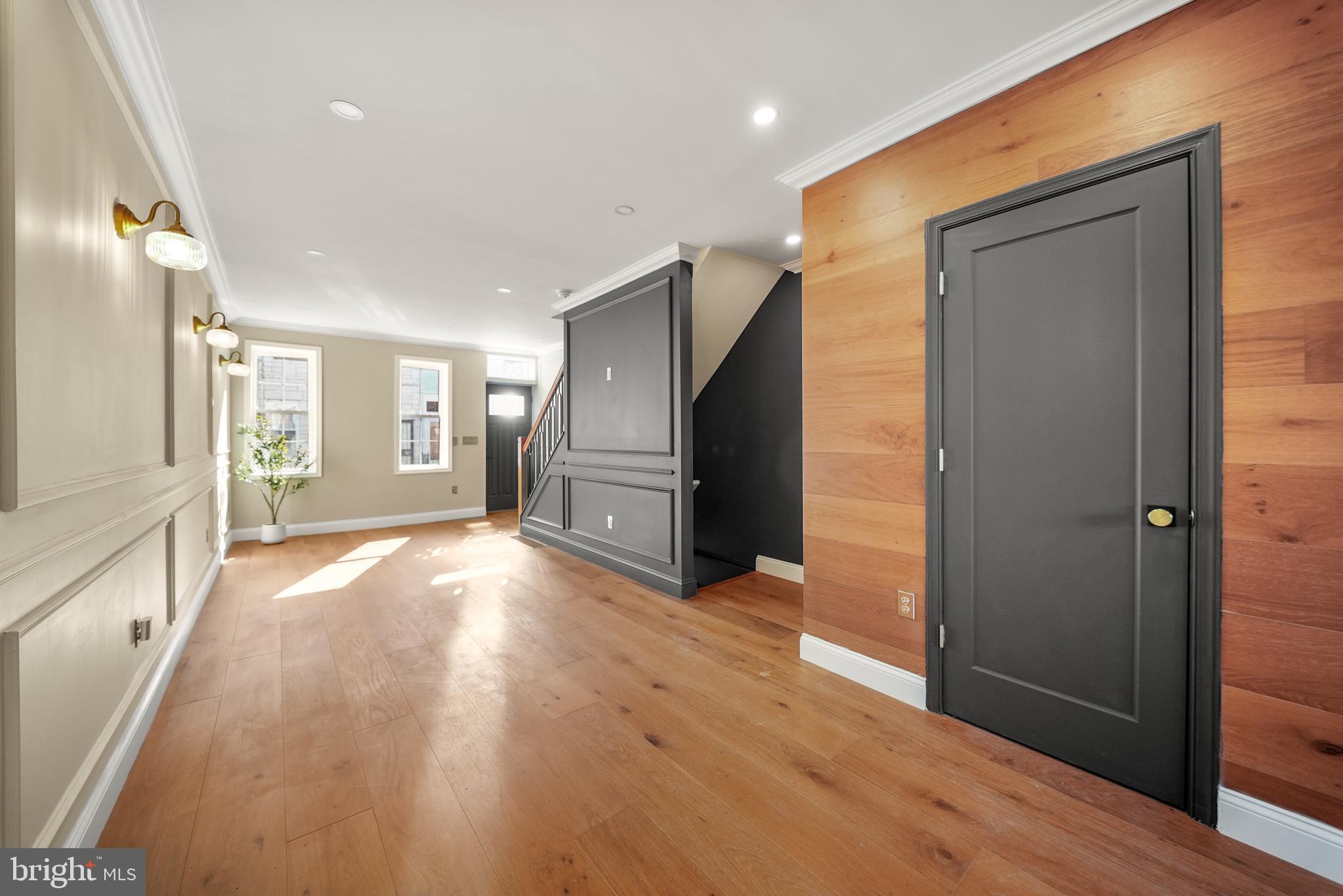 LOWER MOYAMENSING - Residential