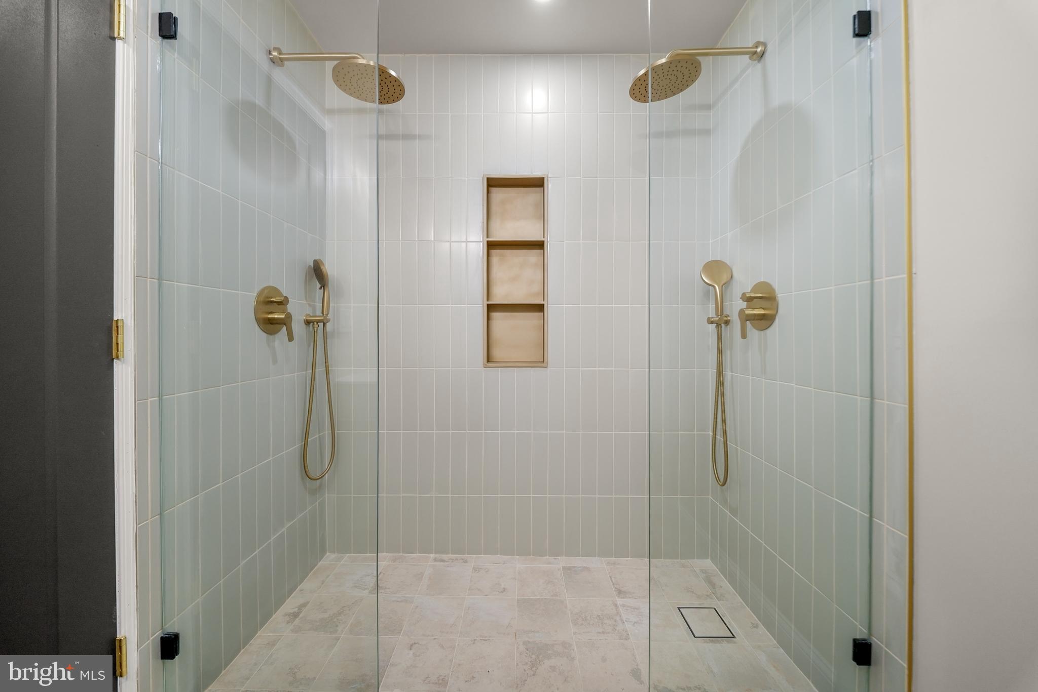 LOWER MOYAMENSING - Residential