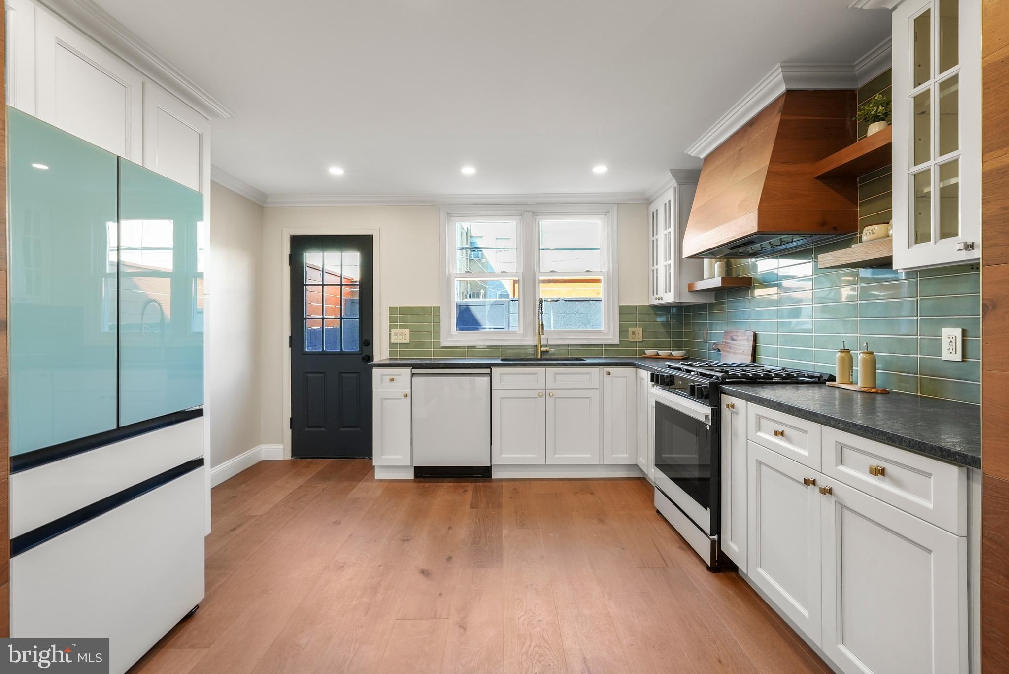 2234 S CLARION STREET