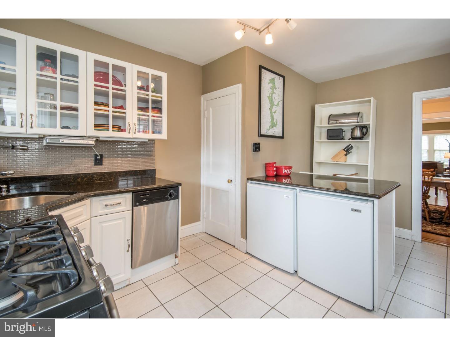 CHESTNUT HILL - Residential