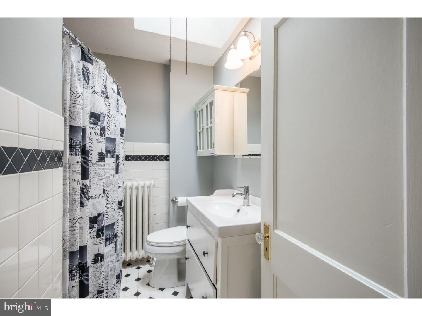 CHESTNUT HILL - Residential