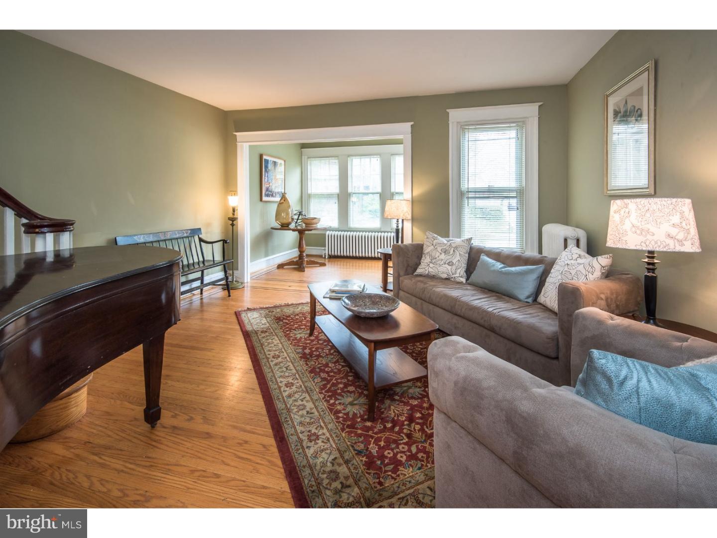 CHESTNUT HILL - Residential