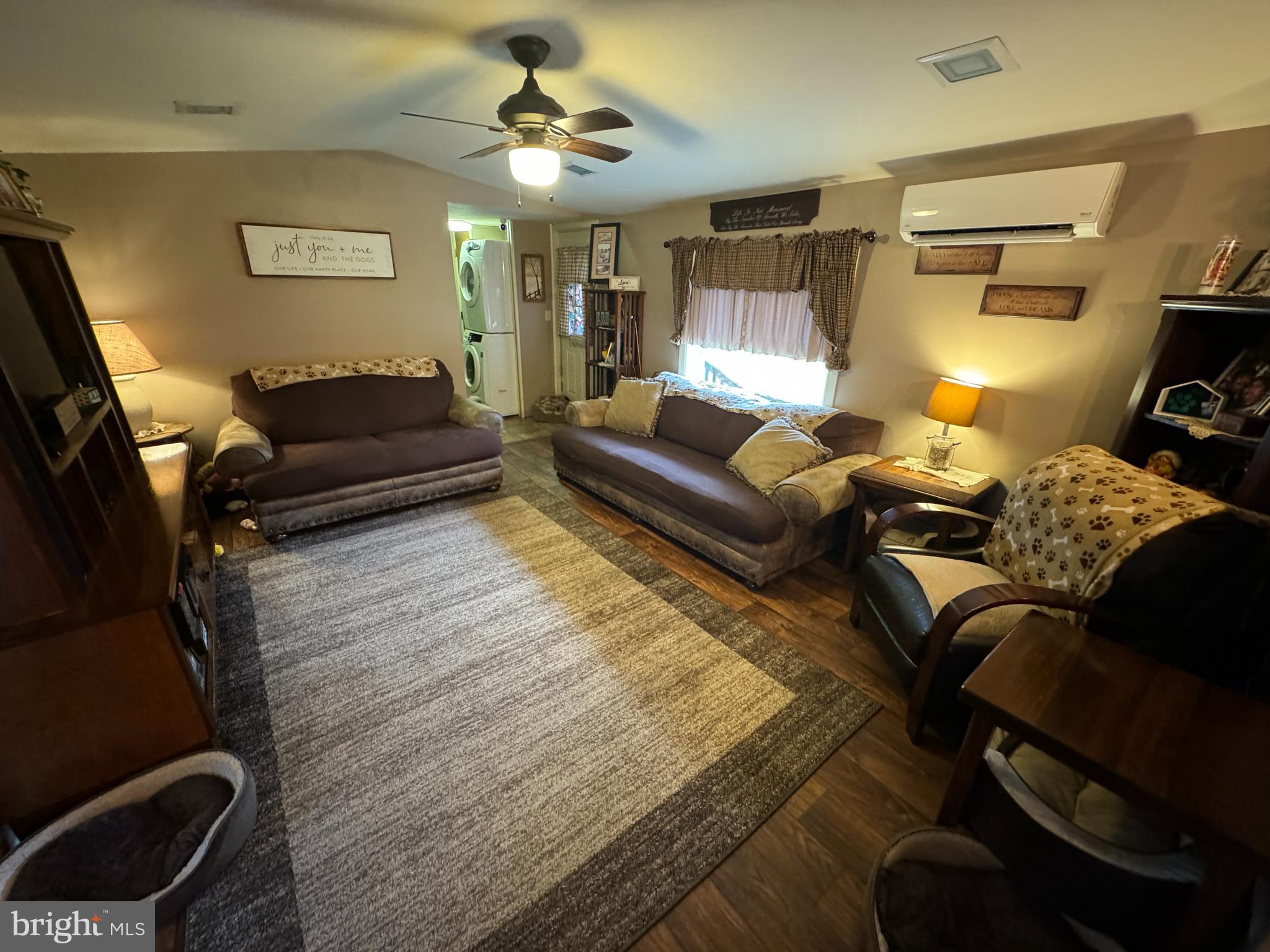 PINEHURST MANOR MHP - Residential