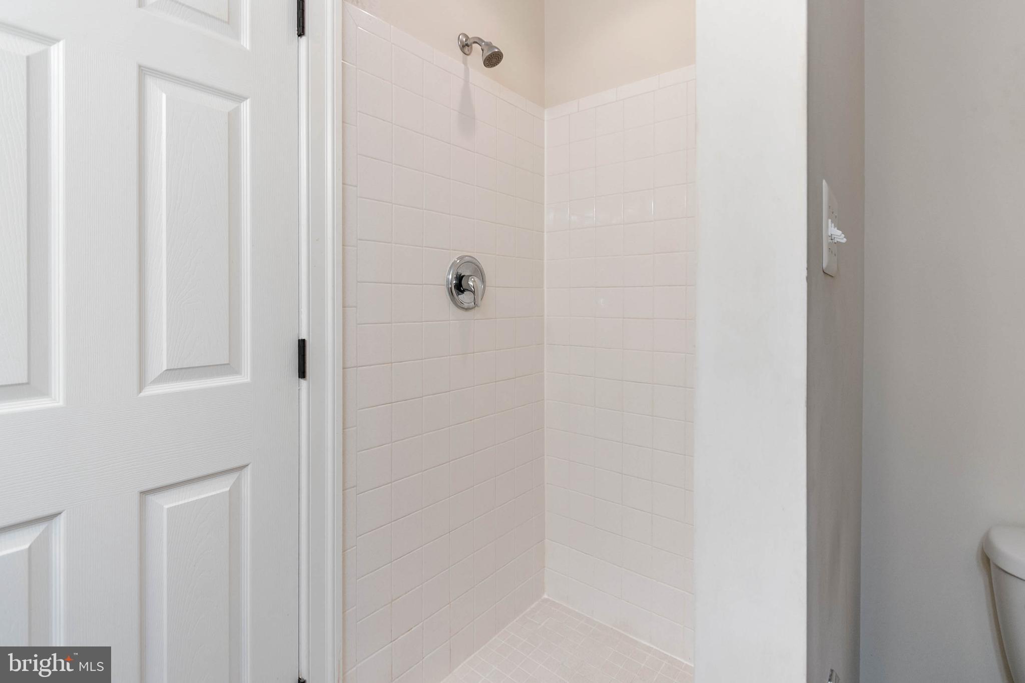 MATTINGLY AVE IND HEAD - Residential