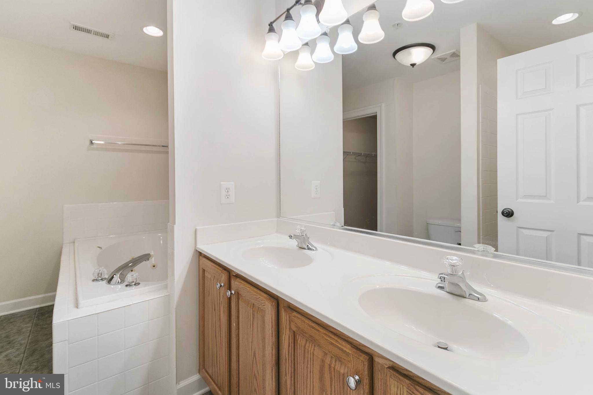 MATTINGLY AVE IND HEAD - Residential