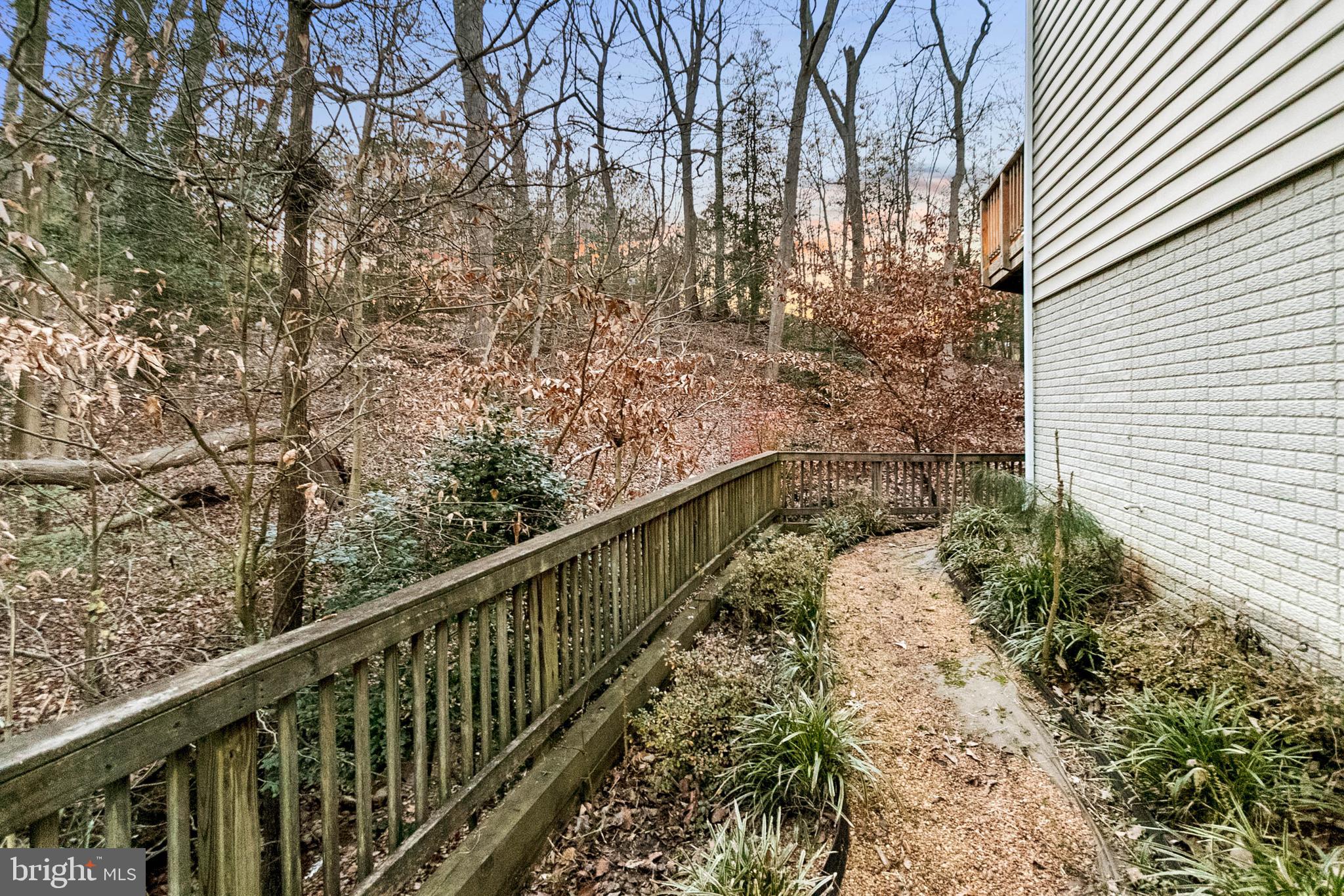 MATTINGLY AVE IND HEAD - Residential