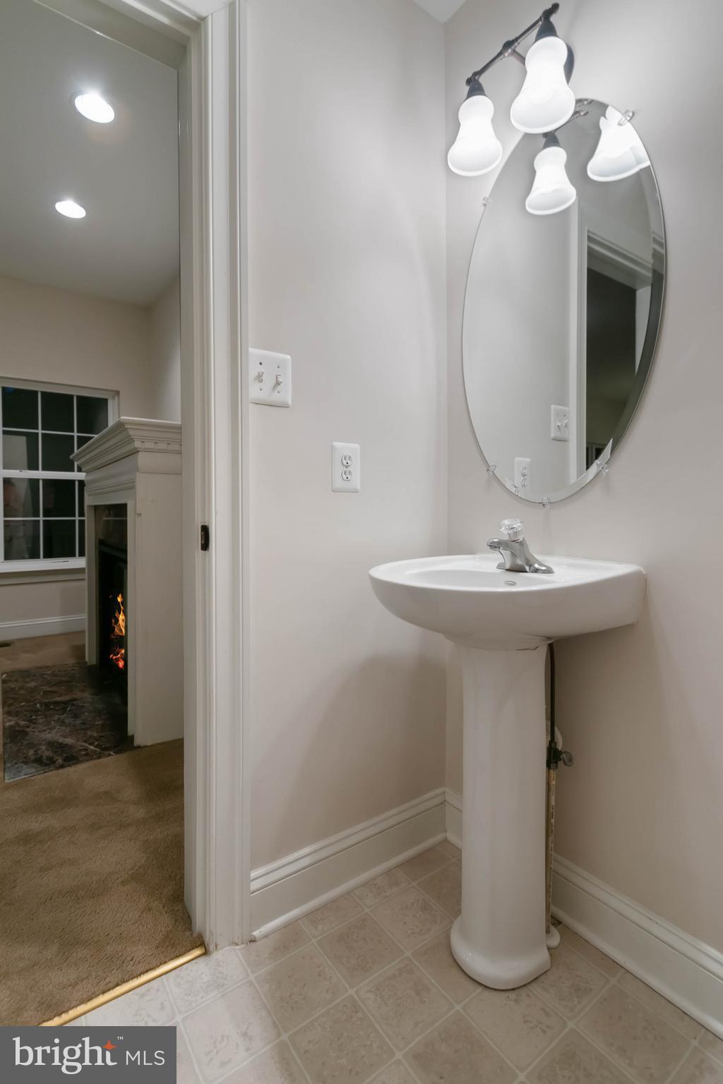 MATTINGLY AVE IND HEAD - Residential