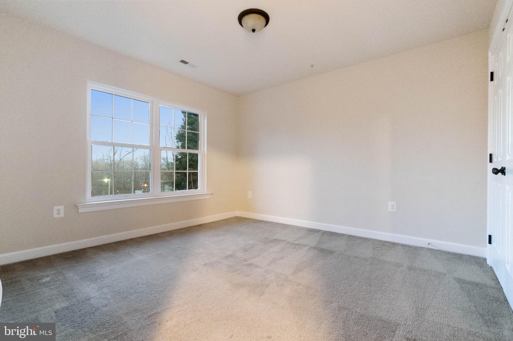 MATTINGLY AVE IND HEAD - Residential