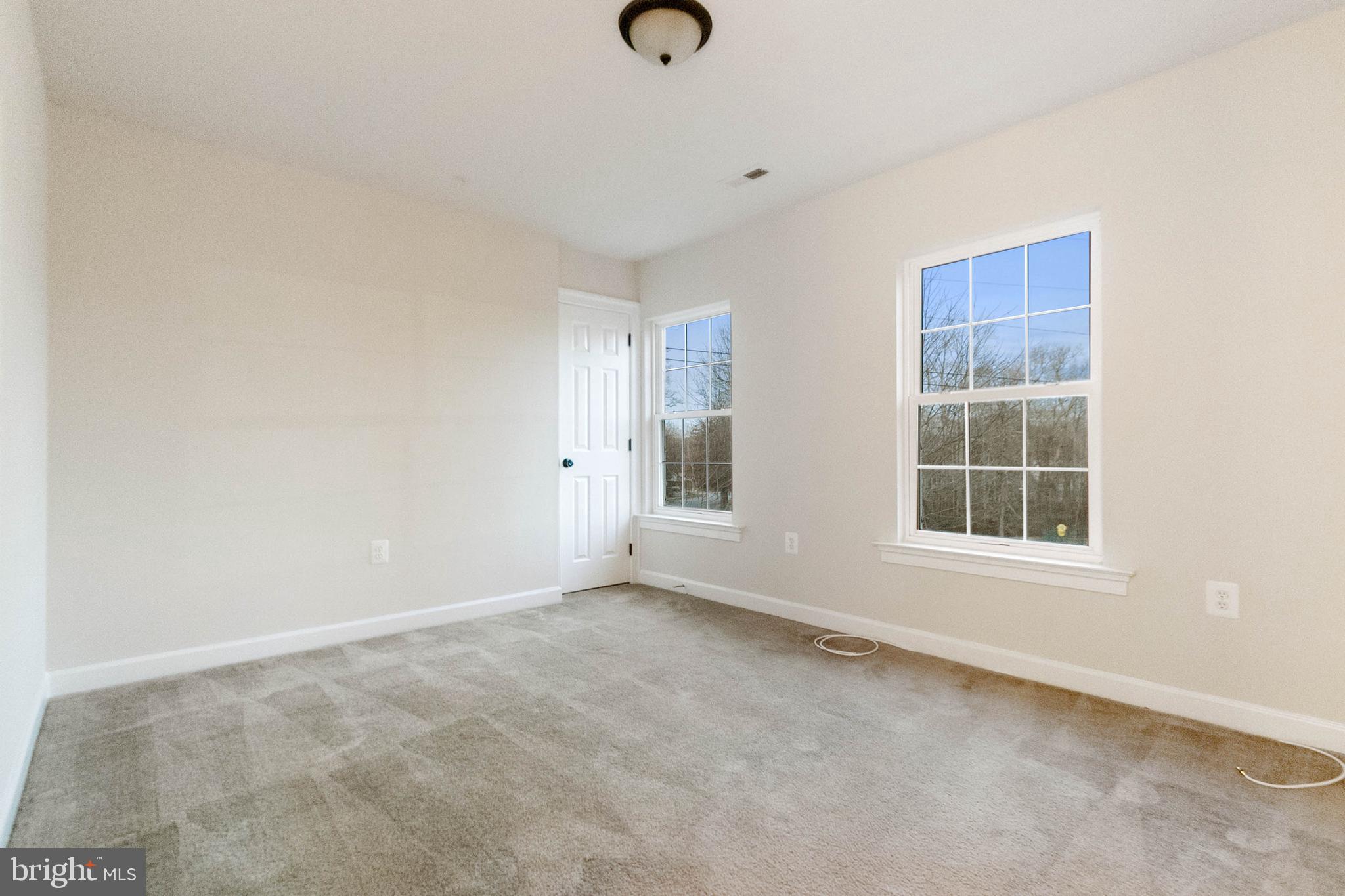 MATTINGLY AVE IND HEAD - Residential