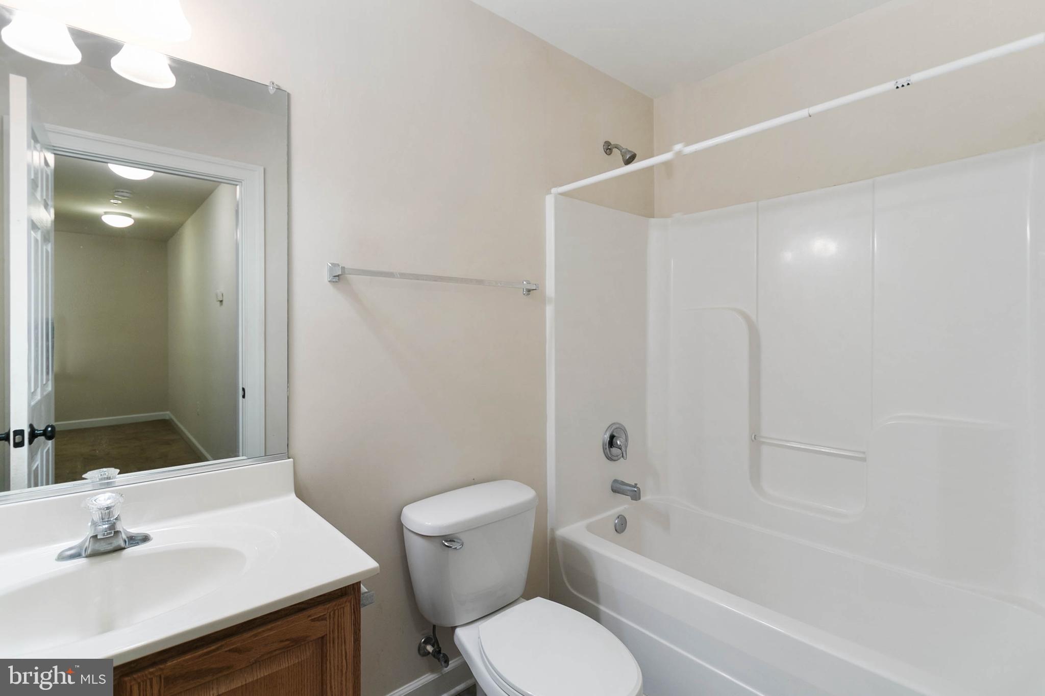 MATTINGLY AVE IND HEAD - Residential