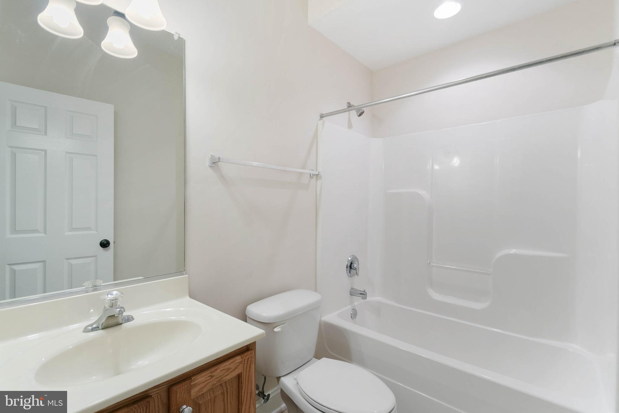 MATTINGLY AVE IND HEAD - Residential