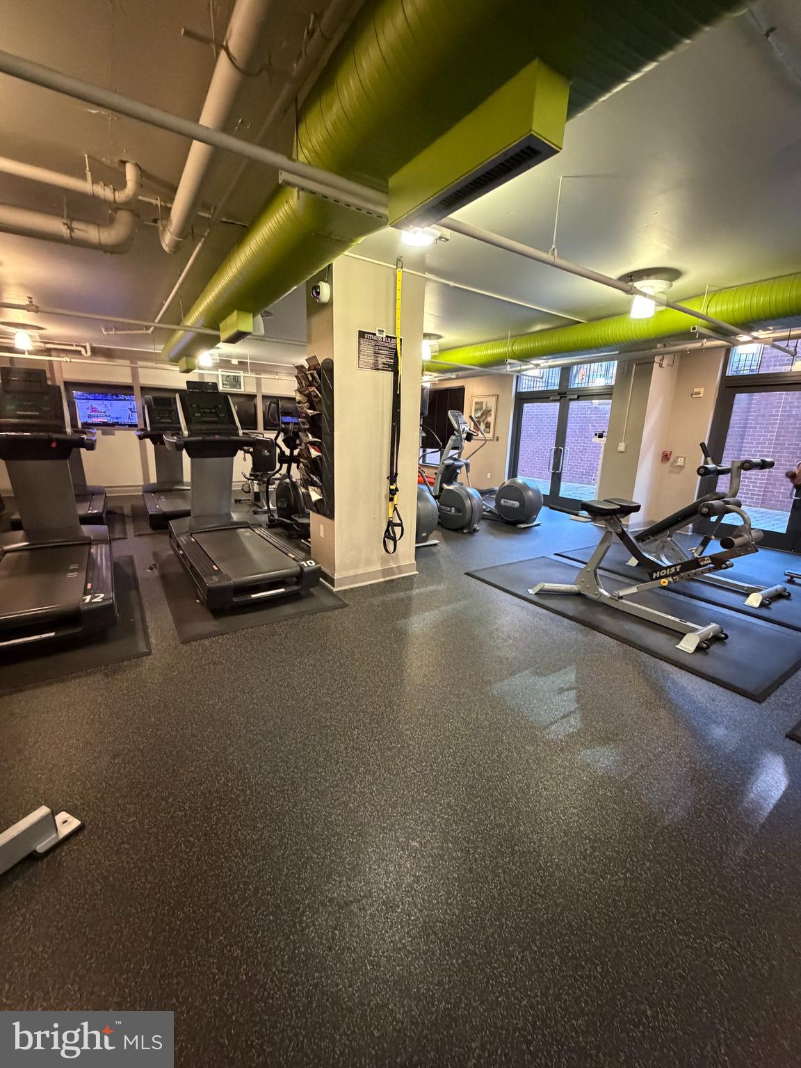 CLARENDON 1021 - Residential