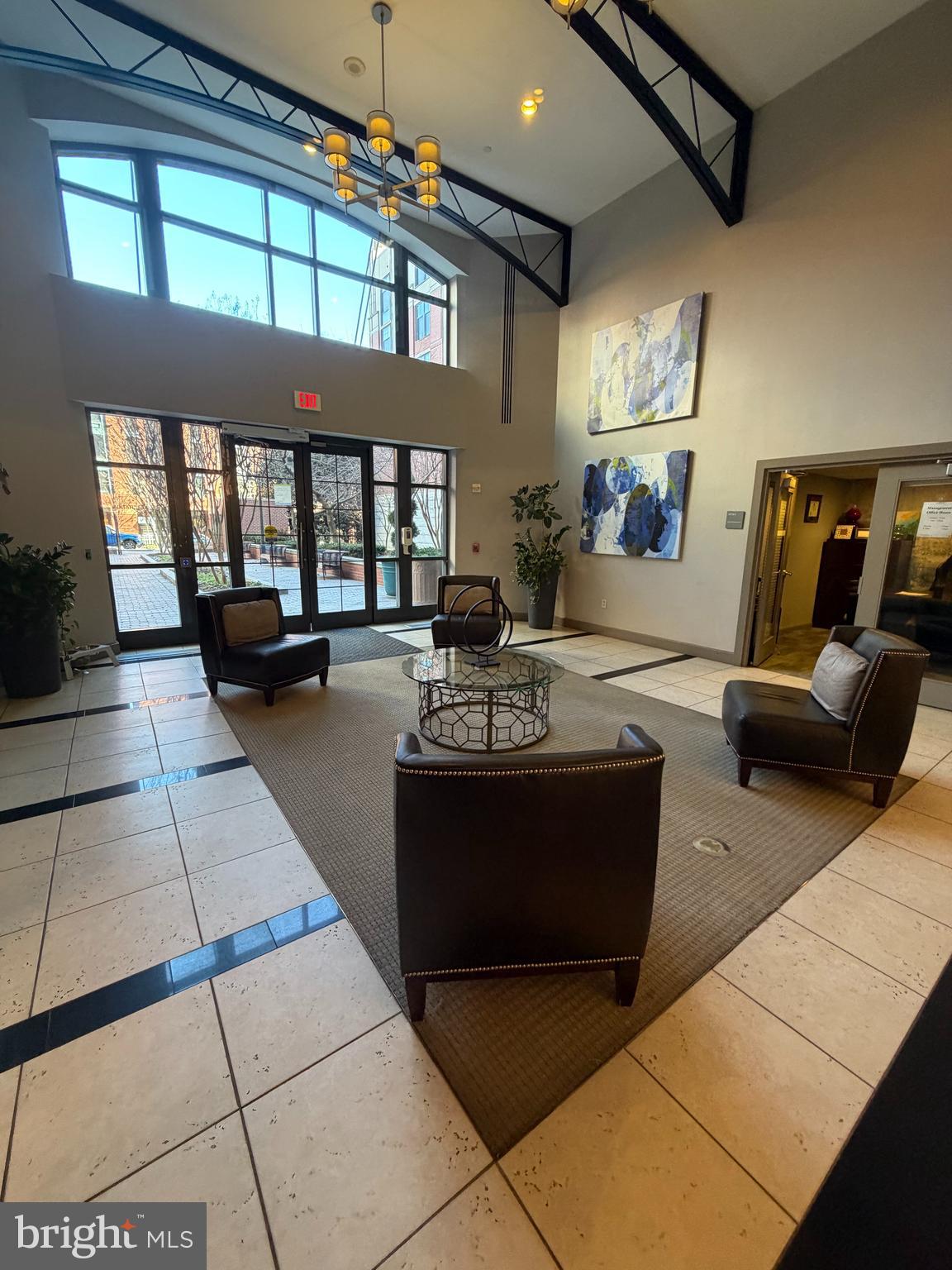 CLARENDON 1021 - Residential