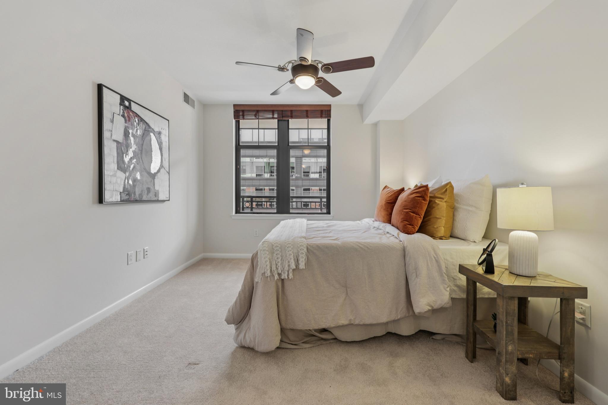 CLARENDON 1021 - Residential