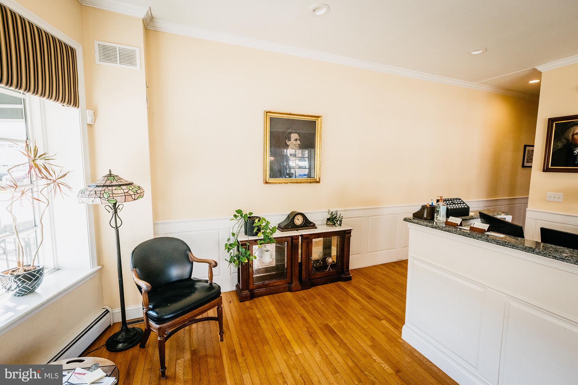 JENKINTOWN - Commercial Sale